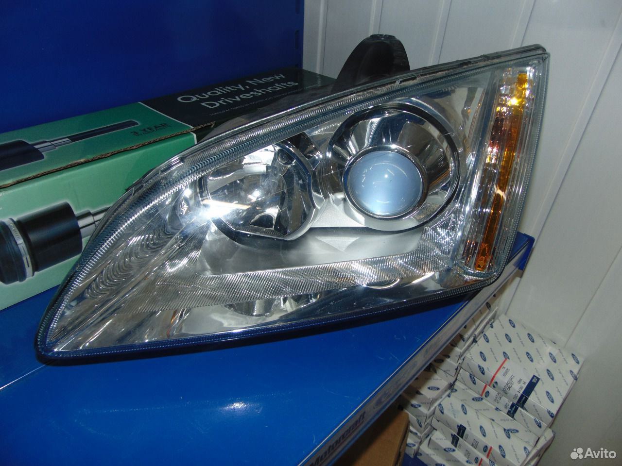 Лампы освещения установленные в автомобиле Форд Фокус 2.