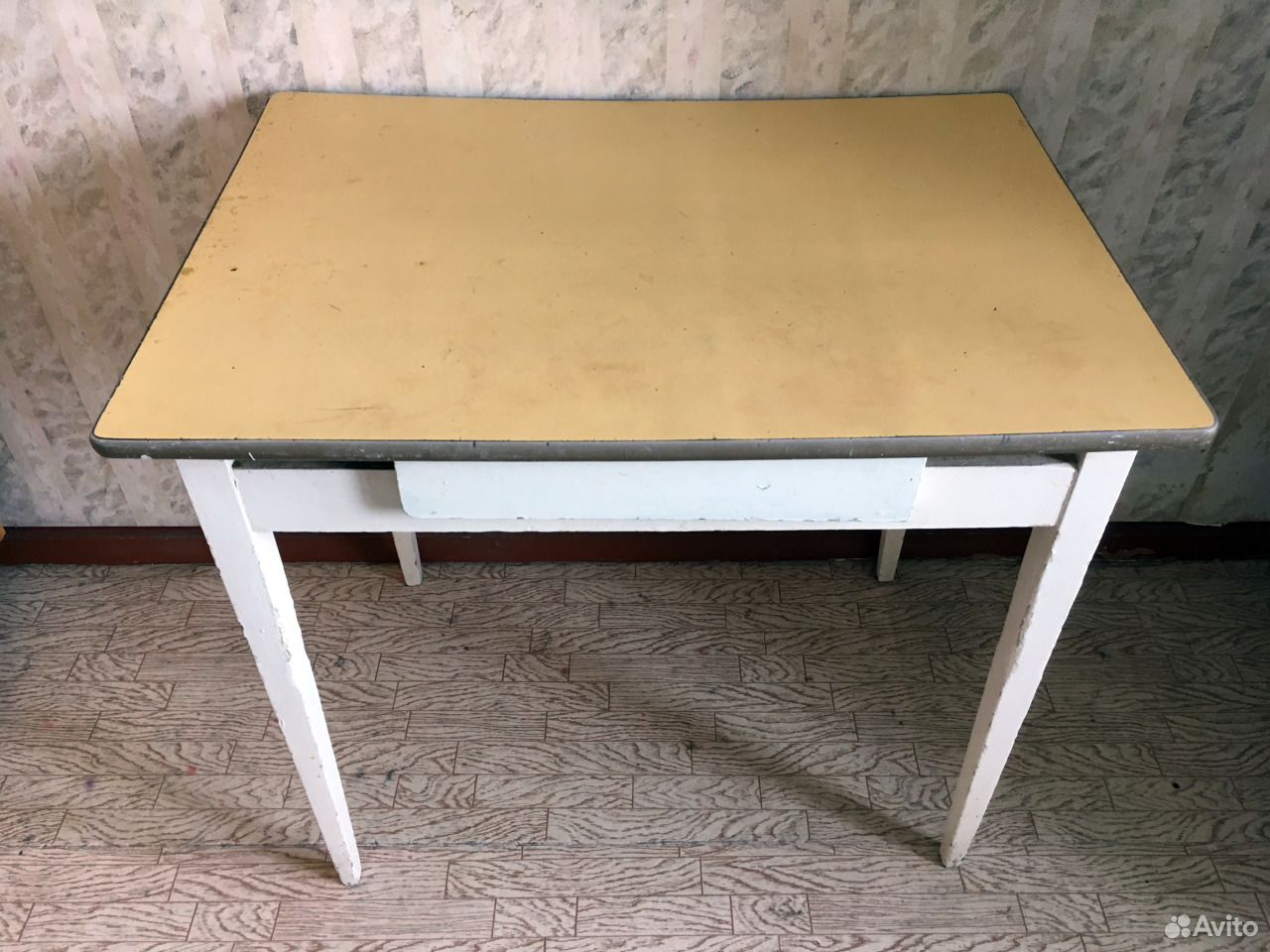 Советский кухонный стол