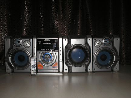 Музыкальный центр Panasonic SA-AK 630 (5 дисков)