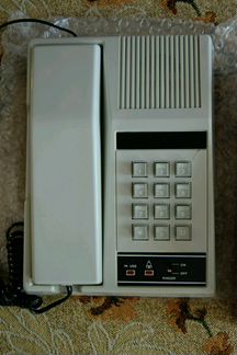 Стационарный телефон середины 80-х годов
