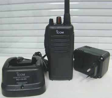 Радиостанция носимая icom IC F-11