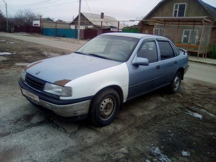 Opel Vectra 1.8 МТ, 1989, седан, битый