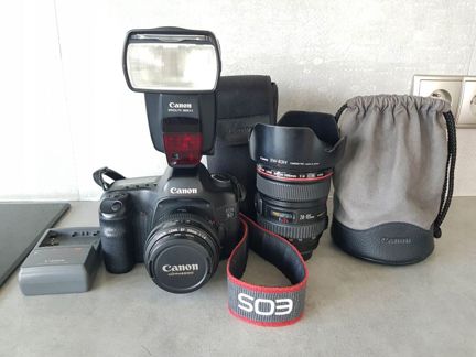Фотоаппарат Canon EOS 5D с объективами