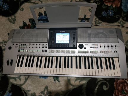 Синтезатор рабочая станция Yamaha PSR S900