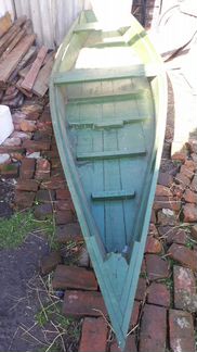 Лодка деревянная б.у
