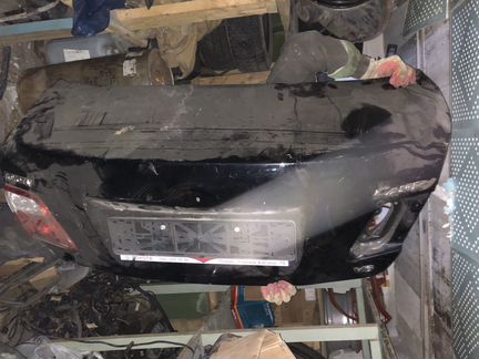 Крышка багажника Toyota Camry 40 (чёрная)