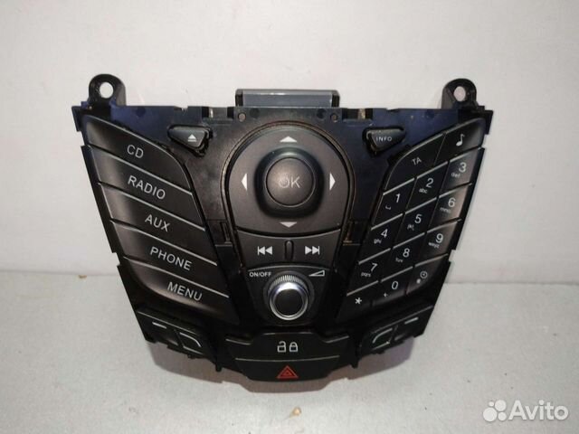 Панель магнитолы Форд Фиеста 6 Tourneo Courier