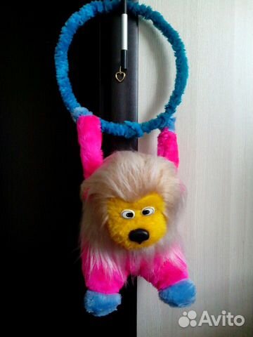 Обезьяна на кольце