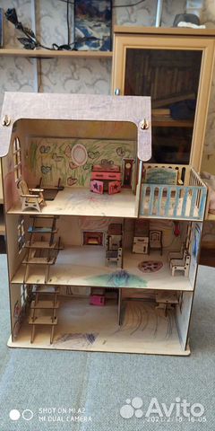 Домик кукольный