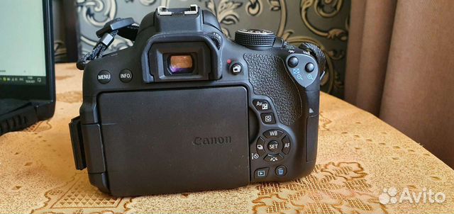 Зеркальный фотоаппарат canon eos 750d