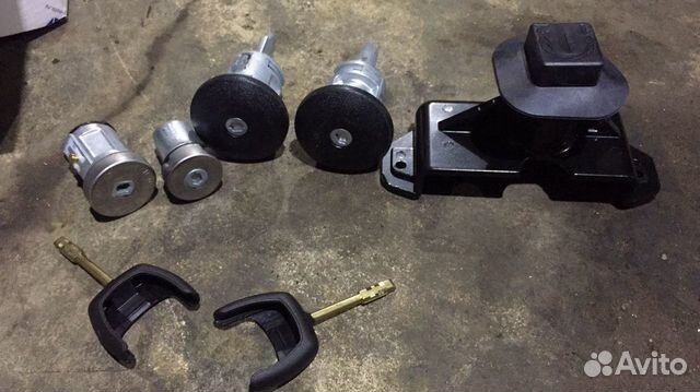 Комплект личинок Ford Transit