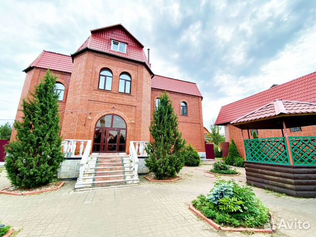 

10-к. и более коттедж, 1100 м²