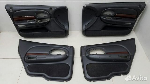 Обшивка карта двери комплект Chrysler 300M LR EGG