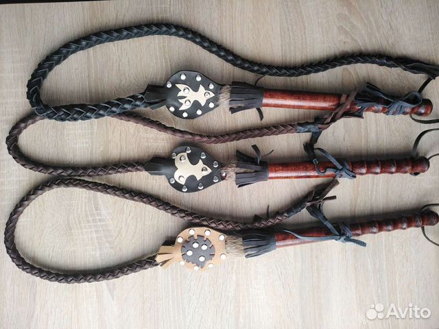 Плетка из натуральной кожи (кожа+дерево)