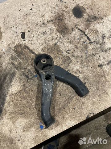 Опора двигателя задняя Peugeot 4007