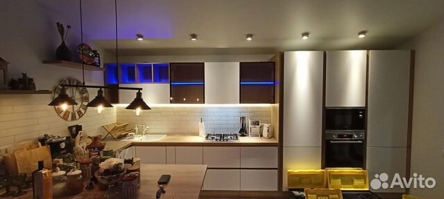 Подсветка светодиодная кухни мебели потолка пола