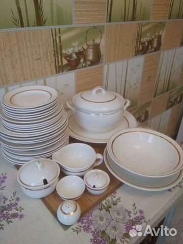 Предметы сервиза фаянсового завода зик (СССР)
