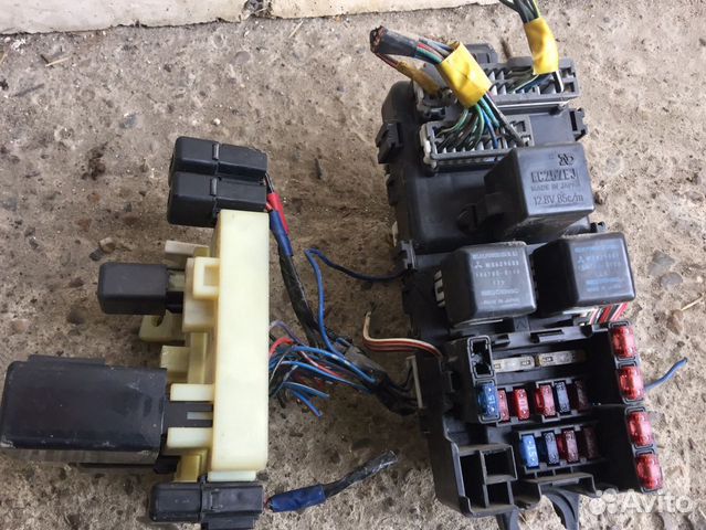 Блоки предохранителей для Мицубиси паджеро спорт 1