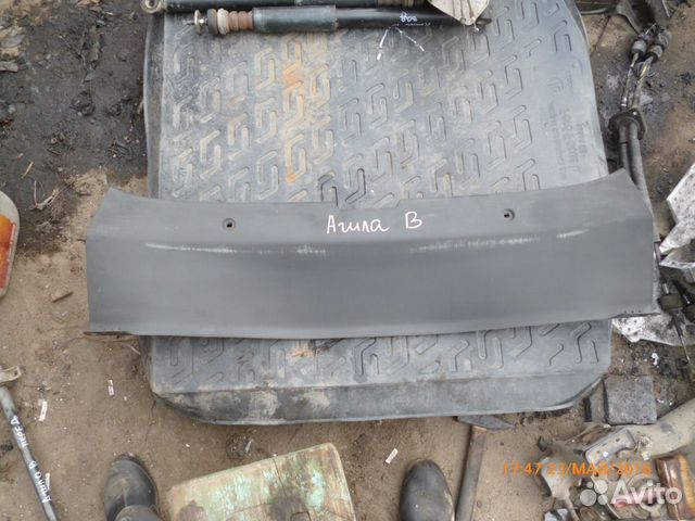 Обшивка задней панели багажника Опель Агила В