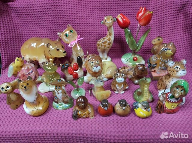 Статуэтки из природного камня Селенит