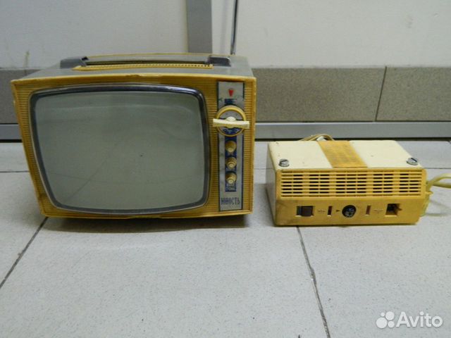 Телевизор - ретро - винтаж - телевизор СССР - юнос