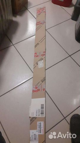 Молдинг передней правой двери Toyota