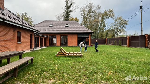 

5-к. дом, 350 м²