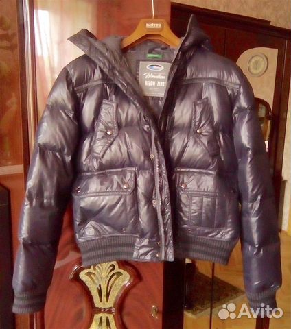 Куртка-пуховик benetton. Чёрная, молодёжная, новая Куртка-пуховик benetton. Чёрная, молодёжная, новая