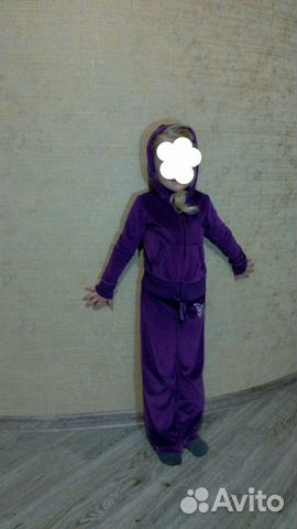 Спортивный костюм для девочки на 4-5лет Спортивный костюм для девочки на 4-5лет
