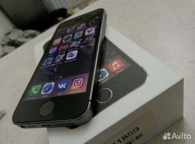 Продам iPhone 5s 32 gb space gray