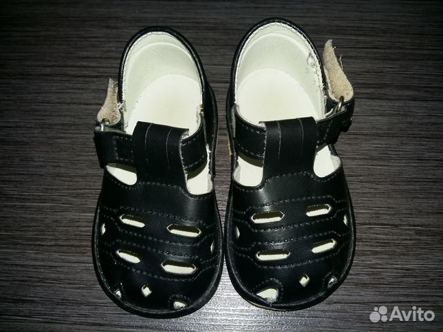 Сандалики на первые шаги