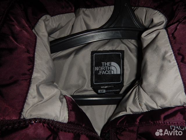 Женский пуховик The North Face Женский пуховик The North Face