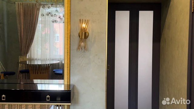 

2-к. квартира, 90 м², 2/5 эт.