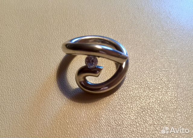 Серебряное кольцо с цирконом