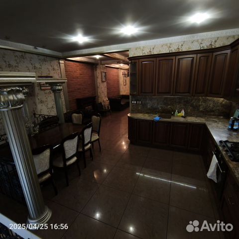 

7-к. таунхаус, 250 м²