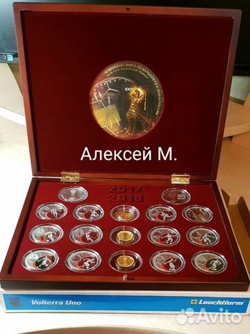 Коллекция из 17 золотых и серебряных монет Футбол