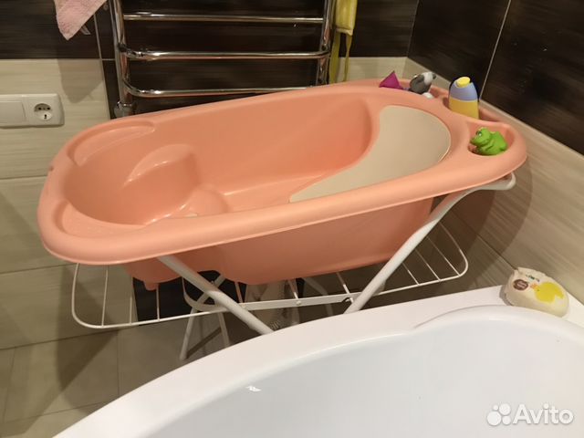 Детская ванночка с подставкой