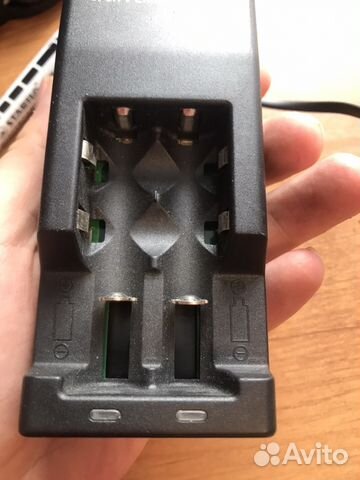 Универсальное зарядное устройство для аккумуляторн