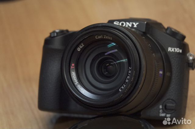 Sony DSC-RX10M2 / RX10 II 4K