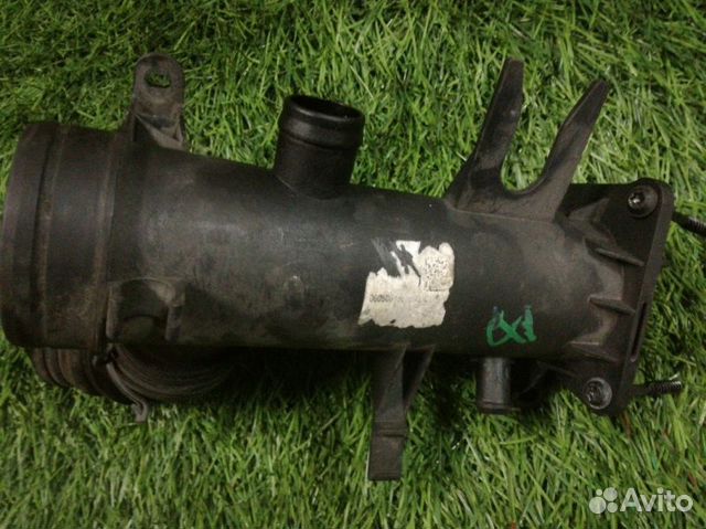 Патрубок воздушного фильтра Volkswagen 03C129617E Патрубок воздушного фильтра Volkswagen 03C129617E