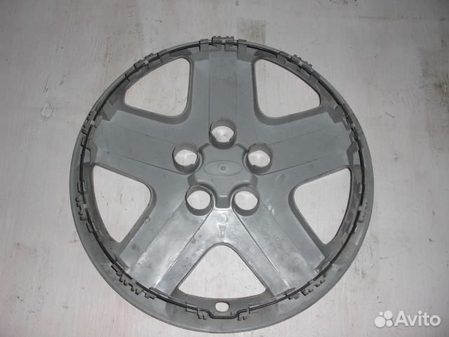 Колпак колеса Ford R16 Колпак колеса Ford R16