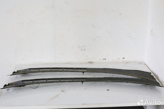 Водосток лобового стекла жабо Subaru impreza 92-00