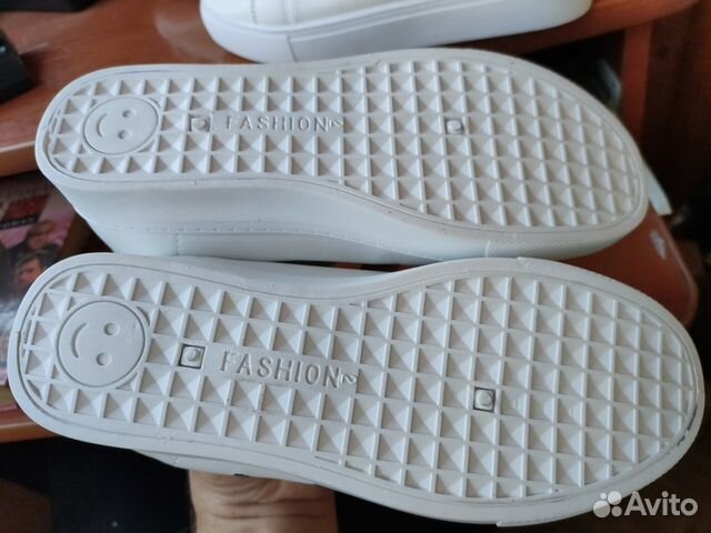 Женские кроссовки Женские кроссовки