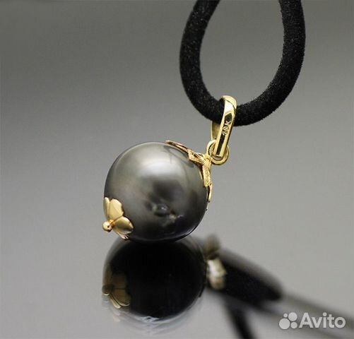 Черная таитянская жемчужина 16 мм, кулон из золота Черная таитянская жемчужина 16 мм, кулон из золота
