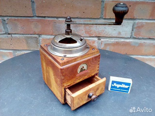 Механическая кофемолка ретро из Европы Механическая кофемолка ретро из Европы