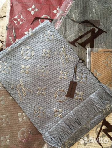 Шарфик Louis Vuitton серебристый Шарфик Louis Vuitton серебристый