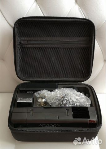 Godox AD200PRO новая в наличии 11 месяцев гарантии Godox AD200PRO новая в наличии 11 месяцев гарантии