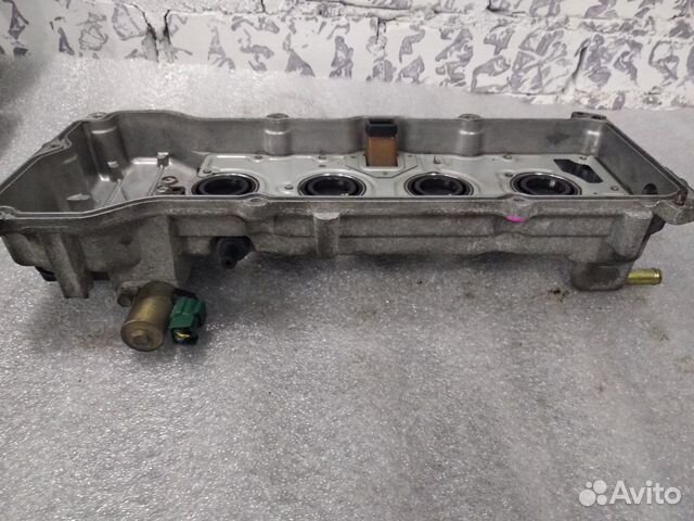 Клапанная крышка Nissan Avenir, W11
