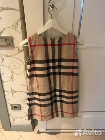 Платье Burberry 10 лет Платье Burberry 10 лет