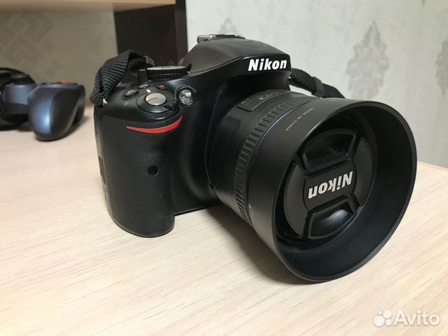 Зеркальный фотоаппарат Nikon D5200